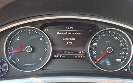 Volkswagen Touareg III, 2012 год, 2 300 000 рублей, 11 фотография