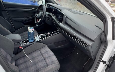Volkswagen Golf GTI, 2023 год, 3 899 999 рублей, 7 фотография