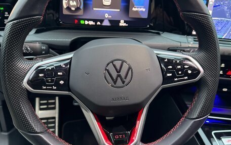 Volkswagen Golf GTI, 2023 год, 3 899 999 рублей, 28 фотография