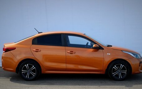 KIA Rio IV, 2017 год, 995 000 рублей, 4 фотография