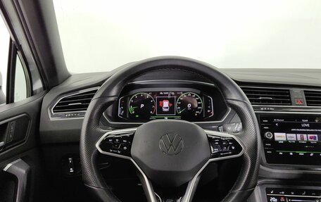 Volkswagen Tiguan II, 2021 год, 2 999 000 рублей, 11 фотография