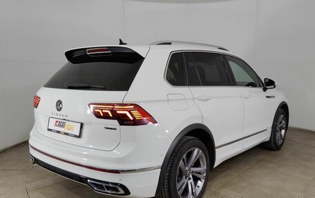Volkswagen Tiguan II, 2021 год, 2 999 000 рублей, 5 фотография