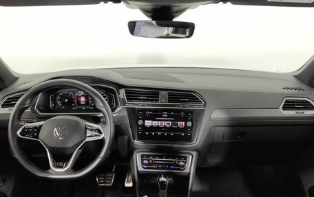 Volkswagen Tiguan II, 2021 год, 2 999 000 рублей, 10 фотография