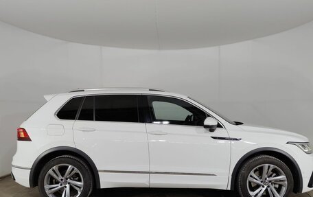 Volkswagen Tiguan II, 2021 год, 2 999 000 рублей, 4 фотография