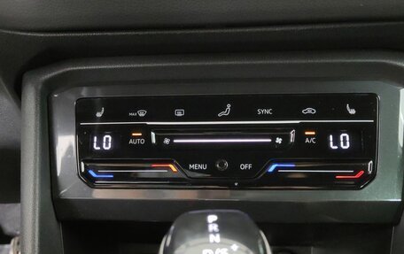 Volkswagen Tiguan II, 2021 год, 2 999 000 рублей, 17 фотография