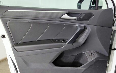 Volkswagen Tiguan II, 2021 год, 2 999 000 рублей, 20 фотография