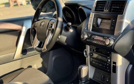Toyota Land Cruiser Prado 150 рестайлинг 2, 2012 год, 2 800 000 рублей, 14 фотография