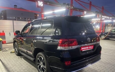 Toyota Land Cruiser 200, 2013 год, 3 700 000 рублей, 2 фотография