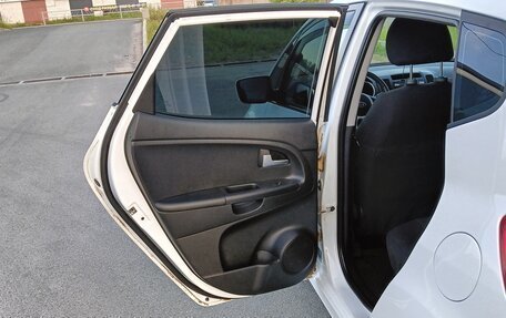 KIA Venga I, 2011 год, 860 000 рублей, 15 фотография