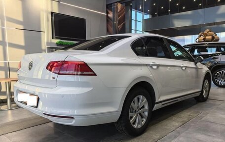 Volkswagen Passat B8 рестайлинг, 2017 год, 1 740 000 рублей, 4 фотография
