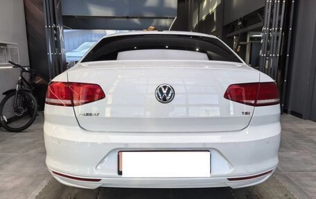 Volkswagen Passat B8 рестайлинг, 2017 год, 1 740 000 рублей, 5 фотография