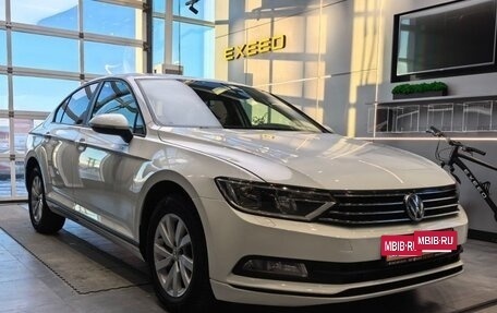 Volkswagen Passat B8 рестайлинг, 2017 год, 1 740 000 рублей, 3 фотография