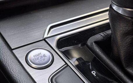 Volkswagen Passat B8 рестайлинг, 2017 год, 1 740 000 рублей, 19 фотография