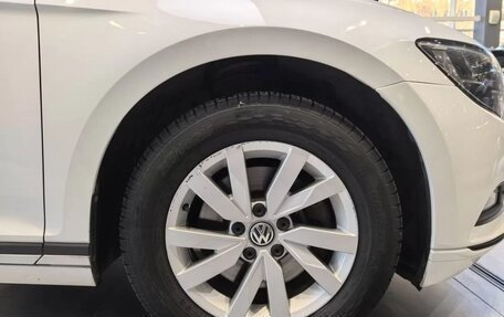 Volkswagen Passat B8 рестайлинг, 2017 год, 1 740 000 рублей, 26 фотография
