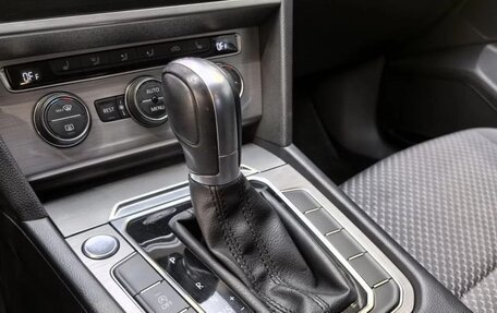 Volkswagen Passat B8 рестайлинг, 2017 год, 1 740 000 рублей, 24 фотография