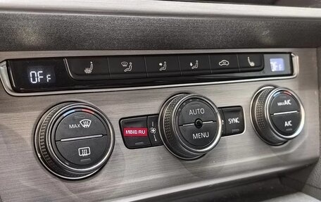 Volkswagen Passat B8 рестайлинг, 2017 год, 1 740 000 рублей, 23 фотография