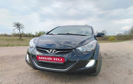 Hyundai Elantra V, 2013 год, 920 000 рублей, 11 фотография