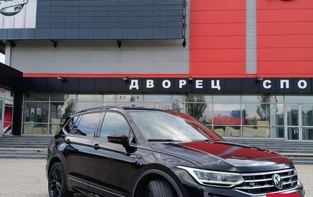 Volkswagen Tiguan II, 2021 год, 3 550 000 рублей, 3 фотография