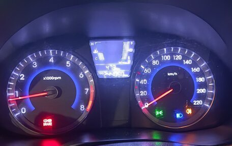 Hyundai Solaris II рестайлинг, 2013 год, 785 000 рублей, 5 фотография