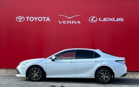 Toyota Camry, 2021 год, 3 250 000 рублей, 2 фотография