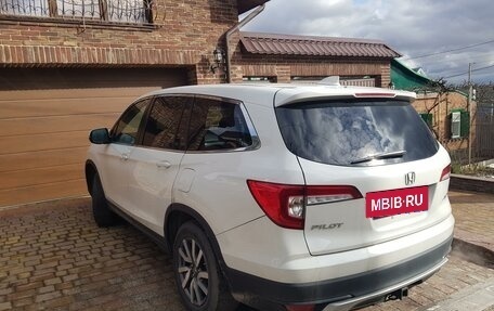 Honda Pilot III рестайлинг, 2019 год, 3 450 000 рублей, 2 фотография