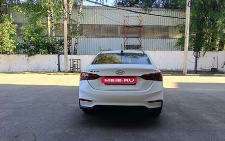 Hyundai Solaris II рестайлинг, 2017 год, 950 000 рублей, 3 фотография
