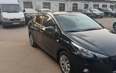 Hyundai Solaris II рестайлинг, 2021 год, 1 750 000 рублей, 3 фотография