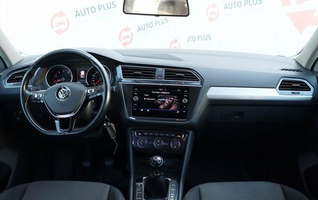 Volkswagen Tiguan II, 2019 год, 1 920 000 рублей, 9 фотография