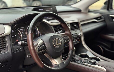 Lexus RX IV рестайлинг, 2017 год, 3 450 000 рублей, 30 фотография