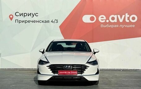 Hyundai Sonata VIII, 2021 год, 2 300 000 рублей, 2 фотография