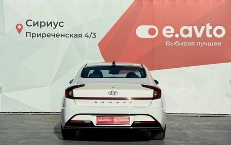 Hyundai Sonata VIII, 2021 год, 2 300 000 рублей, 6 фотография