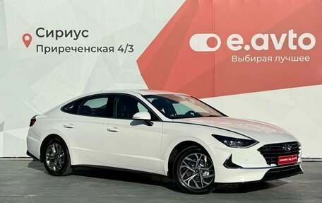 Hyundai Sonata VIII, 2021 год, 2 300 000 рублей, 3 фотография