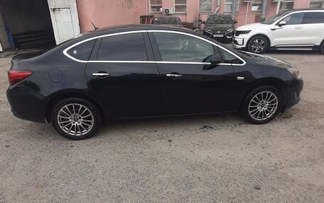 Opel Astra J, 2013 год, 730 000 рублей, 3 фотография