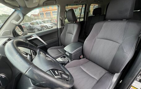 Toyota Land Cruiser Prado 150 рестайлинг 2, 2018 год, 4 299 000 рублей, 17 фотография