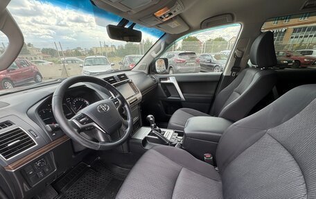 Toyota Land Cruiser Prado 150 рестайлинг 2, 2018 год, 4 299 000 рублей, 16 фотография