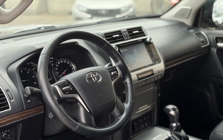 Toyota Land Cruiser Prado 150 рестайлинг 2, 2018 год, 4 299 000 рублей, 33 фотография