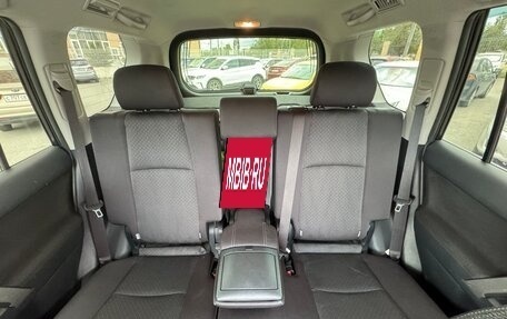 Toyota Land Cruiser Prado 150 рестайлинг 2, 2018 год, 4 299 000 рублей, 29 фотография