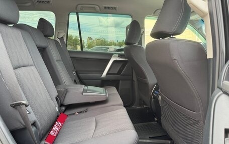 Toyota Land Cruiser Prado 150 рестайлинг 2, 2018 год, 4 299 000 рублей, 24 фотография
