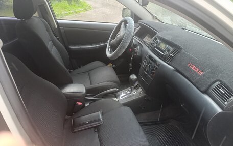 Toyota Corolla, 2004 год, 550 000 рублей, 3 фотография