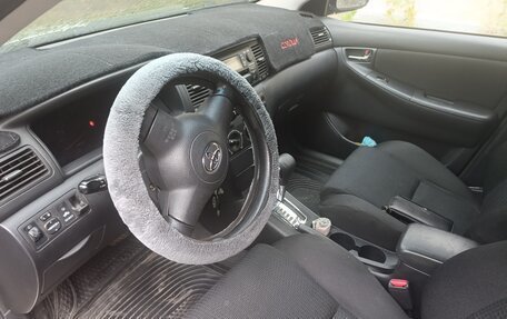 Toyota Corolla, 2004 год, 550 000 рублей, 5 фотография