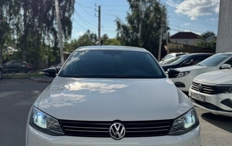 Volkswagen Jetta VI, 2014 год, 1 300 000 рублей, 4 фотография