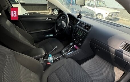 Volkswagen Jetta VI, 2014 год, 1 300 000 рублей, 15 фотография