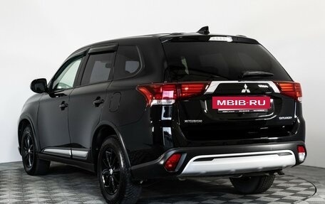 Mitsubishi Outlander III рестайлинг 3, 2020 год, 1 899 000 рублей, 7 фотография