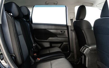Mitsubishi Outlander III рестайлинг 3, 2020 год, 1 899 000 рублей, 17 фотография