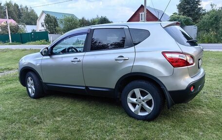 Nissan Qashqai, 2010 год, 880 000 рублей, 2 фотография