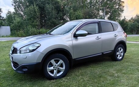 Nissan Qashqai, 2010 год, 880 000 рублей, 3 фотография