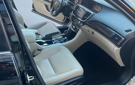 Honda Accord IX рестайлинг, 2015 год, 2 350 000 рублей, 9 фотография