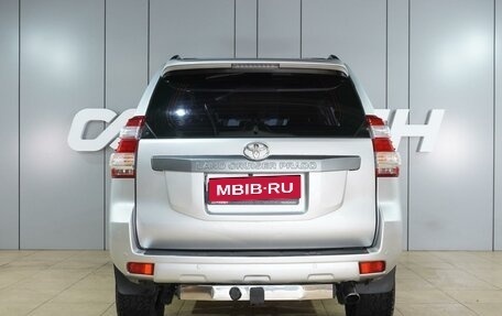 Toyota Land Cruiser Prado 150 рестайлинг 2, 2010 год, 2 588 000 рублей, 4 фотография