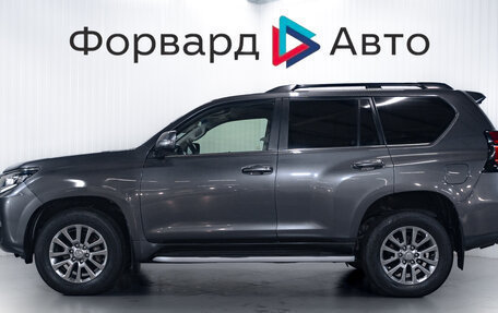 Toyota Land Cruiser Prado 150 рестайлинг 2, 2017 год, 4 535 000 рублей, 4 фотография