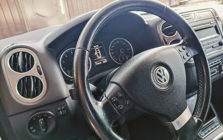 Volkswagen Tiguan I, 2010 год, 1 250 000 рублей, 2 фотография